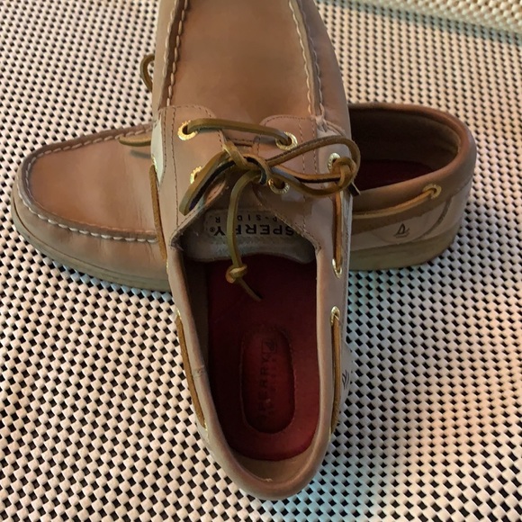 Shoes - Picture 4 of 7